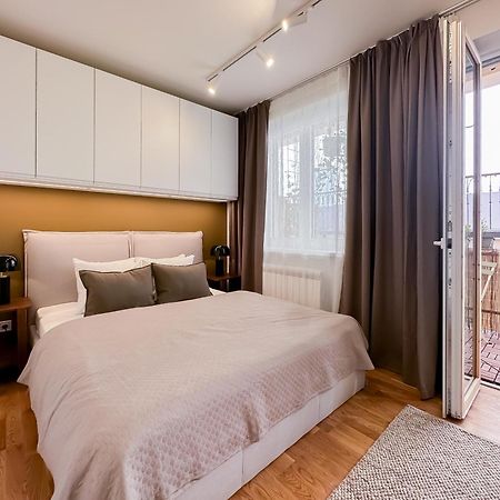 Turnkey I Karlin Square Apartments Прага Екстериор снимка