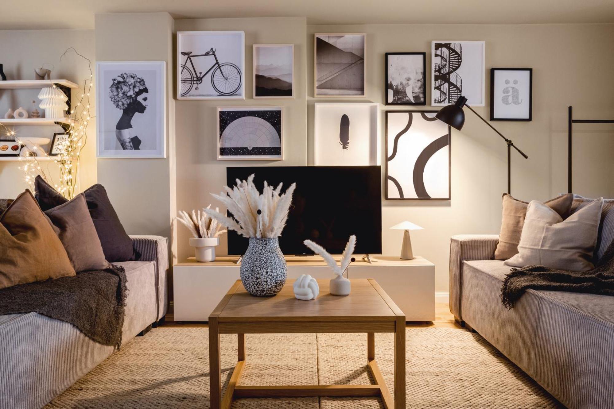 Turnkey I Karlin Square Apartments Прага Екстериор снимка